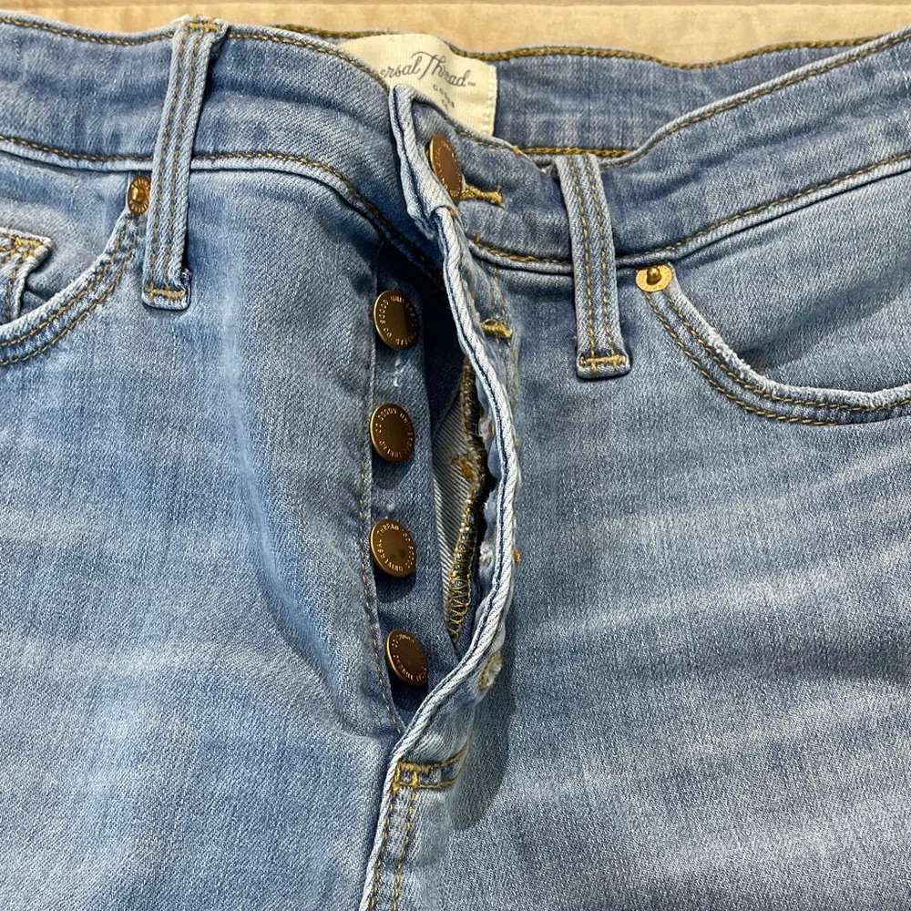 Universal Thread WOMENS SIZE 6/28R Blue High Rise SKINNY DISTRESSED JEANS
